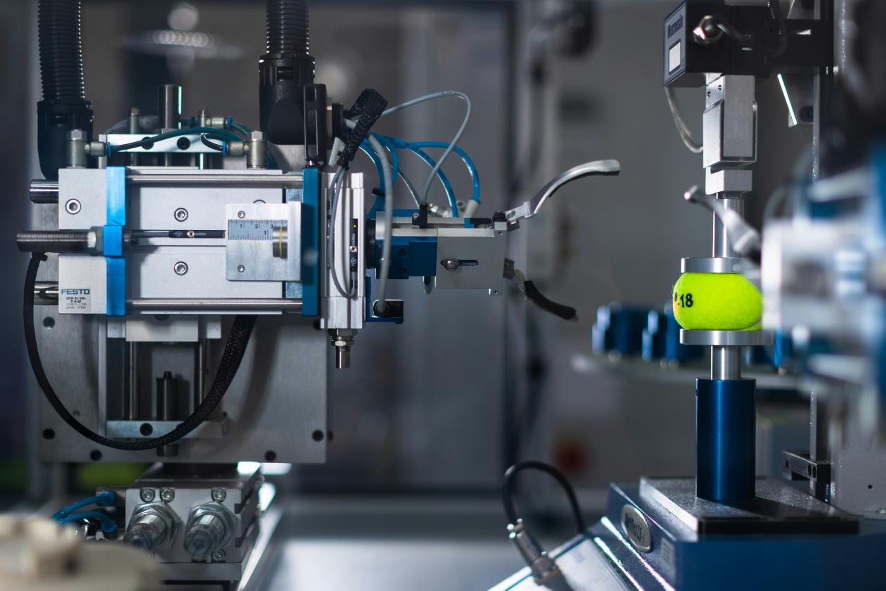 Revolutionizing Industries Through Hyper-Automation Technologies